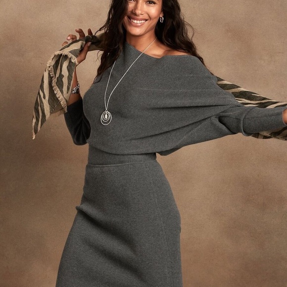 Banana Republic Gray Long Sleeve Dress - Picture 1 of 3